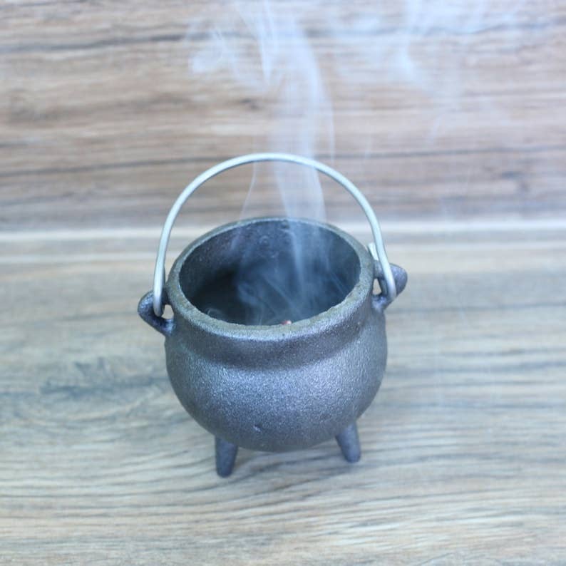 Mini Triple Moon Cast Iron Cauldron (3.5 in.)